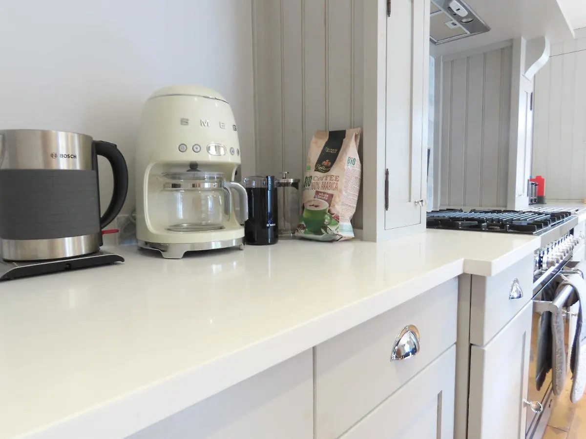 Entire Seaside Luxury Home With On Site Parking! Poole United Kingdom