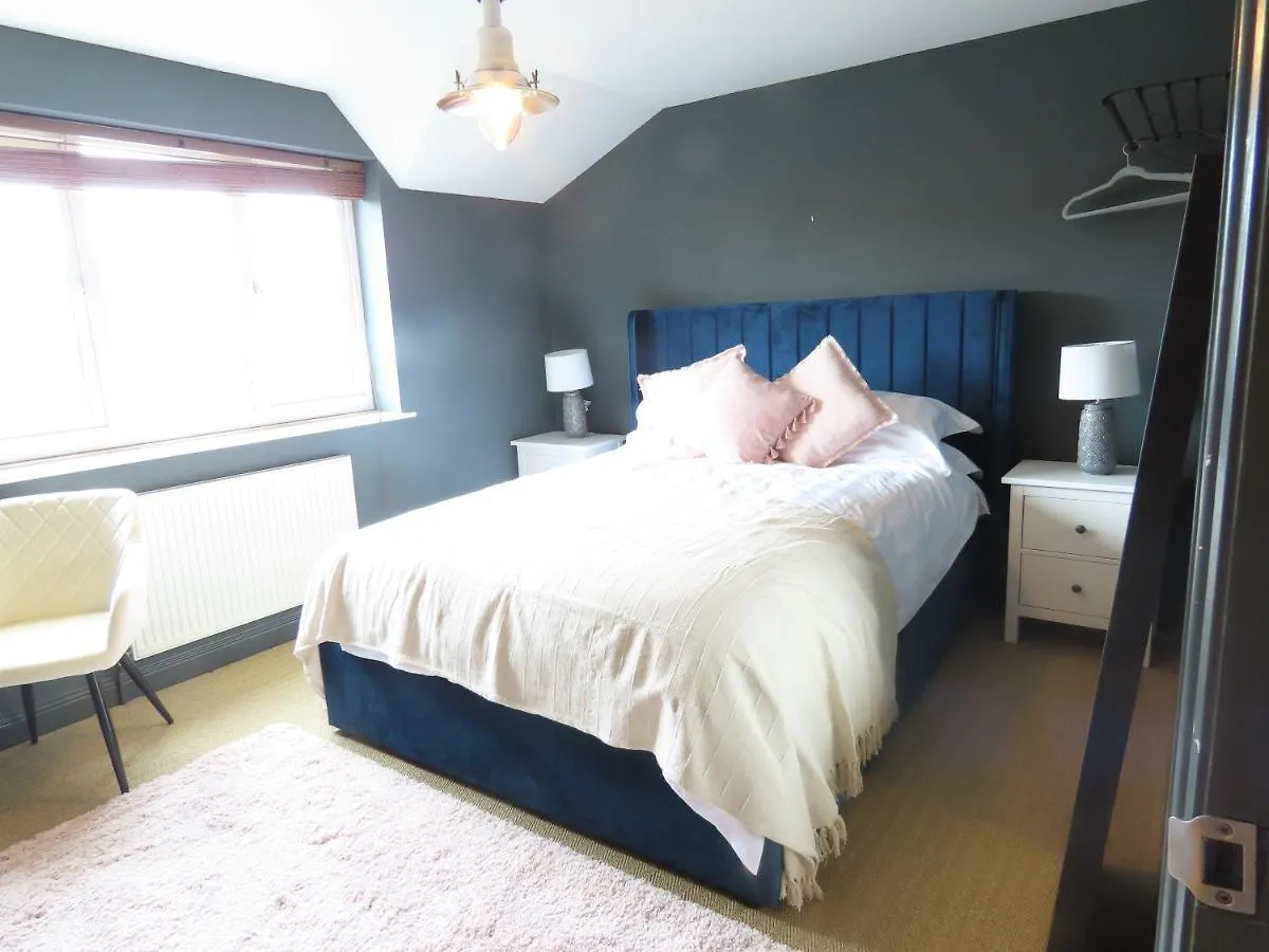 Holiday home Entire Seaside Luxury Home With On Site Parking! Poole United Kingdom
