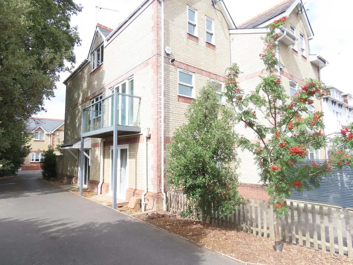 Entire Seaside Luxury Home With On Site Parking! Poole