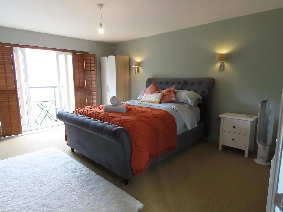 Holiday home Entire Seaside Luxury Home With On Site Parking! Poole
